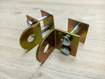 Скоби під навісний замок P40х40 мм (Жовтий цинк) 2397096615 фото