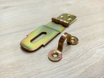 Петля зі скобою під навісний замок ромб P30х110 (Жовтий цинк) 2400490173 фото